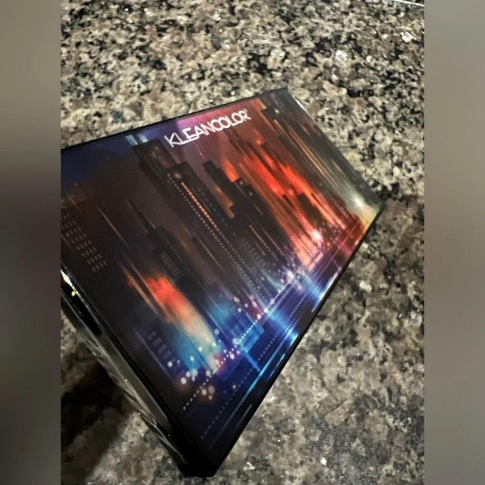 KleanColor City Never Sleeps eyeshadow palette 18 colors NEW - CRUELTY FREE!